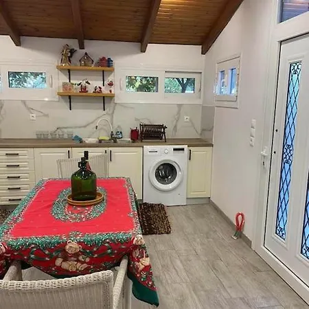 A Modern With Big Garden Casa vacanze Trápeza