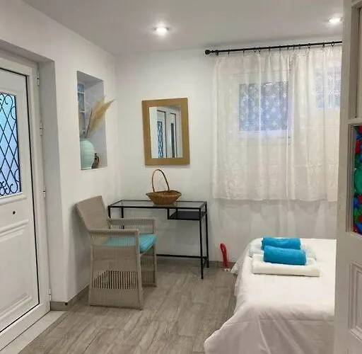 A Modern With Big Garden *