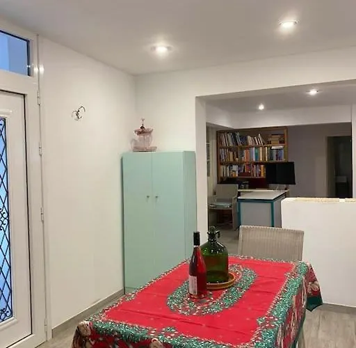 A Modern With Big Garden Σπίτι διακοπών *